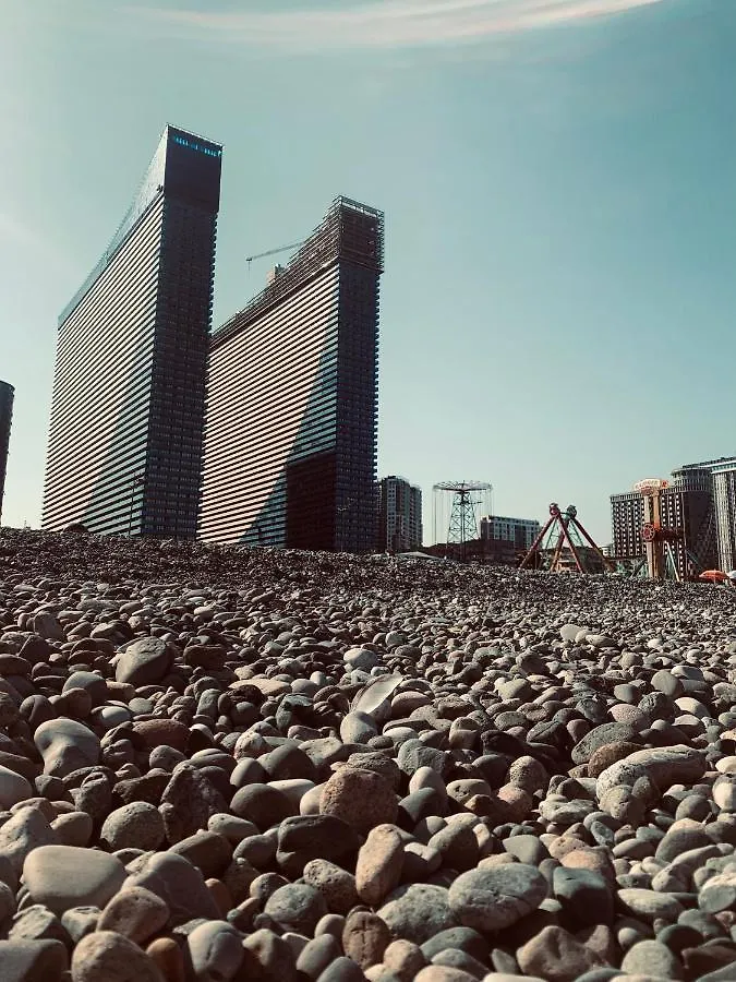 Studio On 42Th Floor - Orbi City 巴统