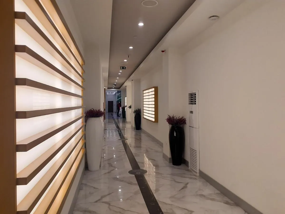 Studio On 42Th Floor - Orbi City 巴统 0*,